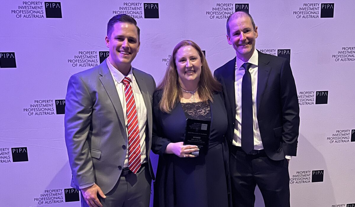 Amanda Jachowski receiving the QPIA® of the Year award at the 2025 PIPA Awards for Excellence, representing Empower Wealth. With other Empower Wealth QPIA by her side, Joel Burton and Brendan Vaughan.